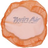 Ochrann kryt filtru TwinAir
Extra kryt proti prachu pro v filtr TwinAir, napklad pi jzd v obtnch podmnkch (prach, psek).
Tento hrub ?pedfiltr? je pedolejovn, slou jako dodaten ochrana a prodluuje provozn dobu mezi itnm filtru.